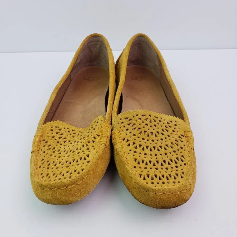 Ugg Australia Clair Womens Sz 7 Yellow Suede Slip On Driving Moc Toe Loafer Shoe